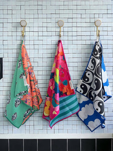 Crae.Home - Etching: Reversible Hand Towel