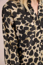 Load image into Gallery viewer, Molly Bracken | Ladies Woven Shirt