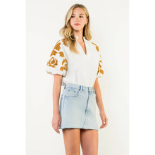 Load image into Gallery viewer, THML - Embroidered Chenille Floral Puff Sleeve Top
