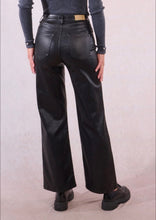 Load image into Gallery viewer, Molly Bracken ~ Ladies Woven Pants Black