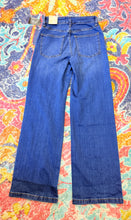Load image into Gallery viewer, Kut Jeans High Rise Wide Leg with front pockets