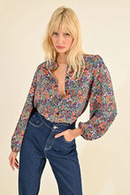 Load image into Gallery viewer, Molly Bracken- Floral Woven Blouse