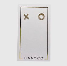 Load image into Gallery viewer, Linny Co Stud XO Earring