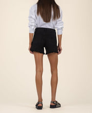 Load image into Gallery viewer, Kut Jane High Rise Long Short in Black