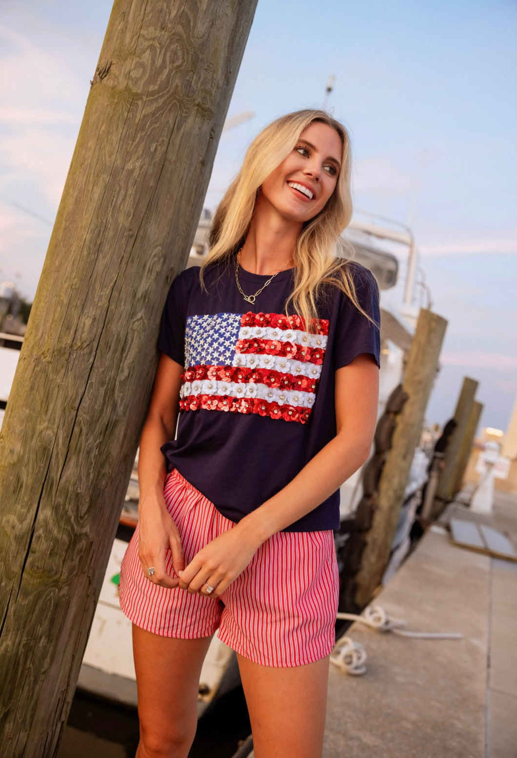 QOS Queen of Navy Flower American Flag Tee