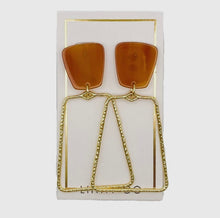 Load image into Gallery viewer, Linny Co Kaelyn Honey Earring