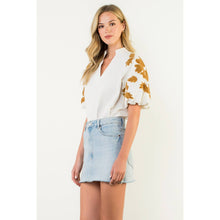 Load image into Gallery viewer, THML - Embroidered Chenille Floral Puff Sleeve Top