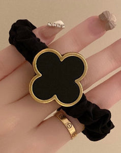 Metal Clover Ponytail Holder in Black